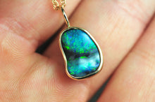 Load image into Gallery viewer, Black Opal Carving in 14k Yellow Gold - Free Form