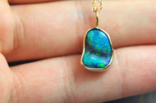 Load image into Gallery viewer, Black Opal Carving in 14k Yellow Gold - Free Form
