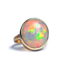 Load image into Gallery viewer, rare grey welo opal oval cut ring in solid 14k yellow gold handcrafted by goldsmith curtis r jewellery